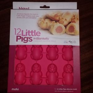 Mobi 12 Little Pigs in a Blanket Silicone Mold